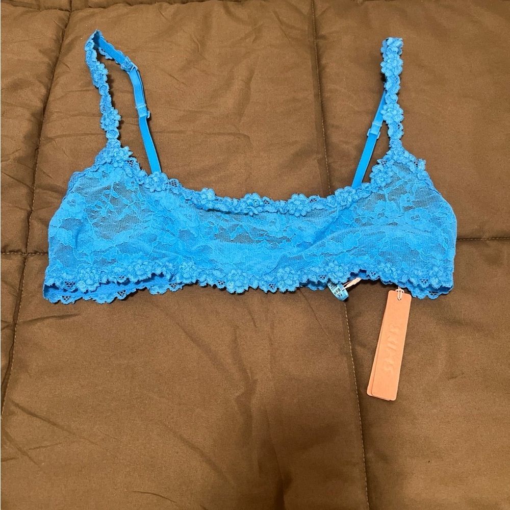 Skims stretch lace intimates skimpy scoop Bralette